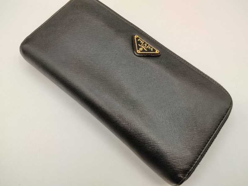 プラダ買取 長財布